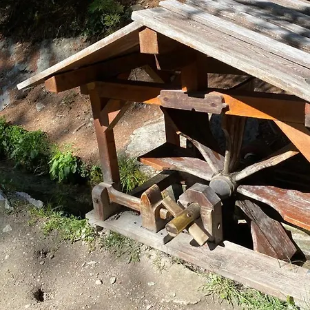 아파트 Mountain Apartment. *