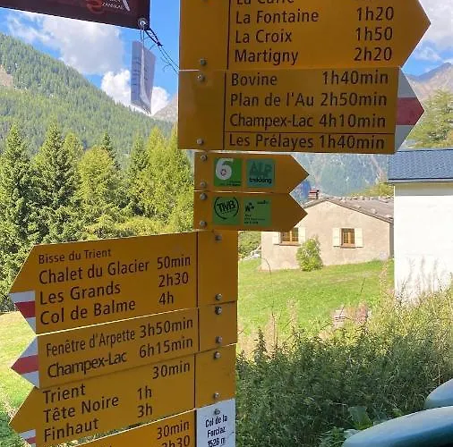 Mountain Apartment. 아파트 Val dʼIlliez
